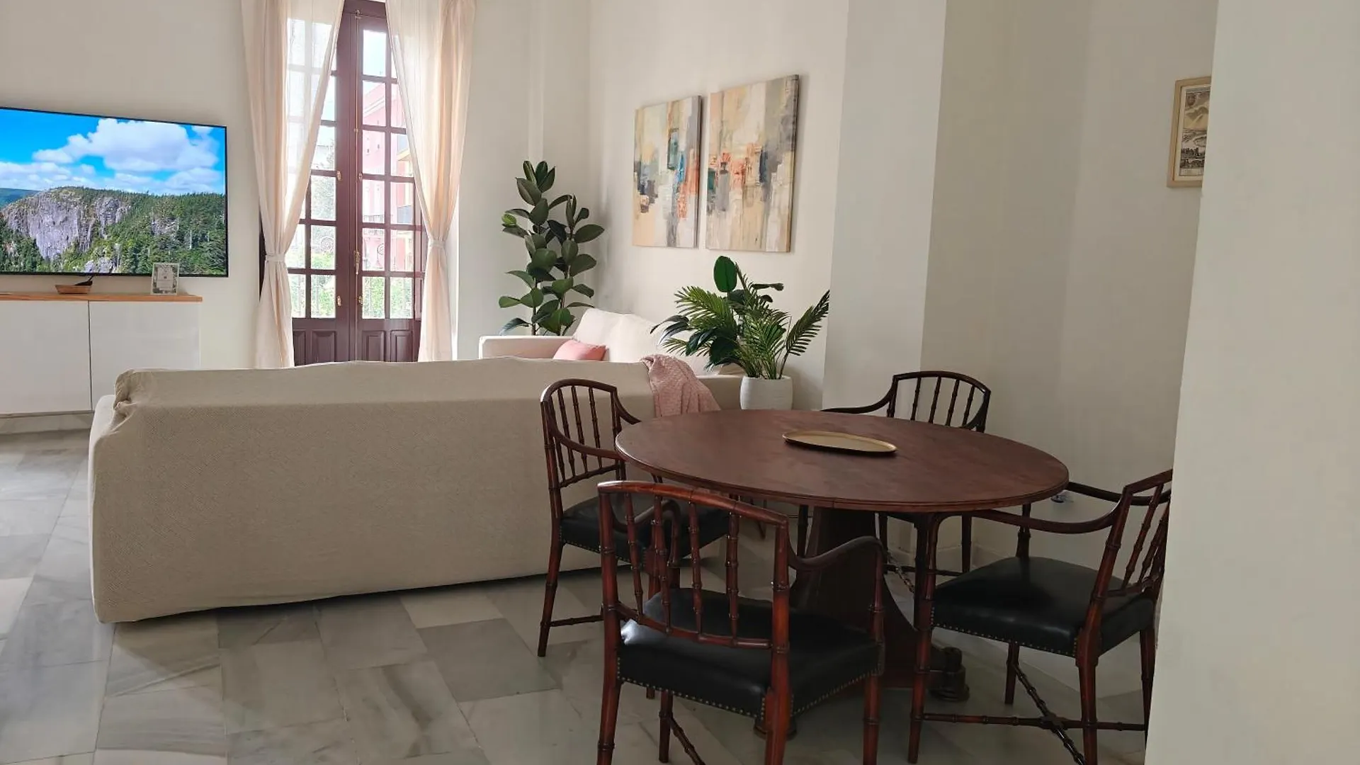 Charming Bright Apartment With Balconies On Cuesta Del Rosario Seville 0*,  Spain